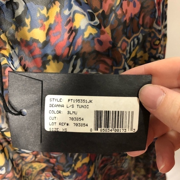 Patterson Kinkaid Semi Sheer Printed Top XS Women - Picture 5 of 8